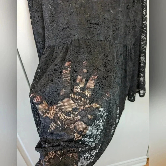 TORRID Black women top Transparent size 2 in GREAT used condition! - Picture 7 of 13